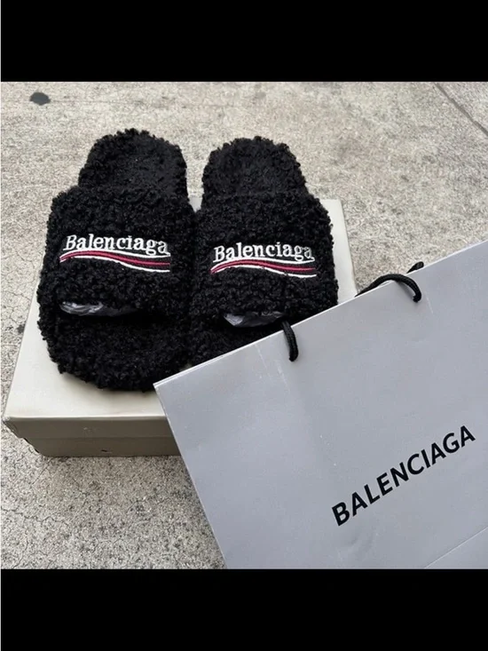 Balenciaga Black (all sizes) Sherpa Logo Slide Sandals - Picture 1 of 6